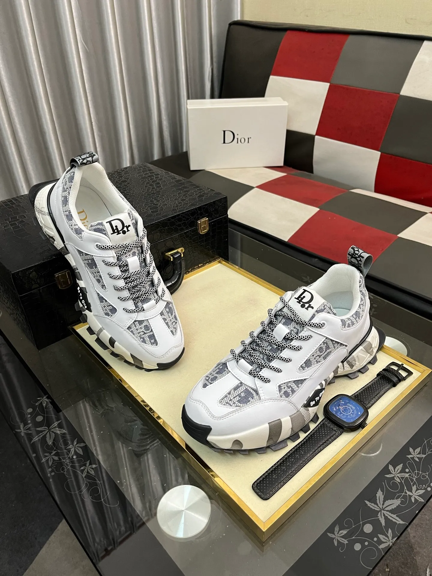Men's Men's Shoes💰458⌚️⌚️Dior unique modern style sneakers. Counter purchasing 🏃casual leather shoes😍😍 original cowhide leather imported from Italy (refuses to discolor and grind feet) soles: original soles specially provided by the original factory, super cool😍 lace up and walk with wind👍 style design ⚠️ super comfortable and wear-resistant original soles. Just like shooting the real thing 🎬The real thing is better Code number: 38-443️⃣Colors available